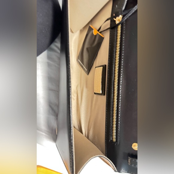 VALENTINO
Lena Lavoro Leather Shoulder Bag - Picture 8 of 9